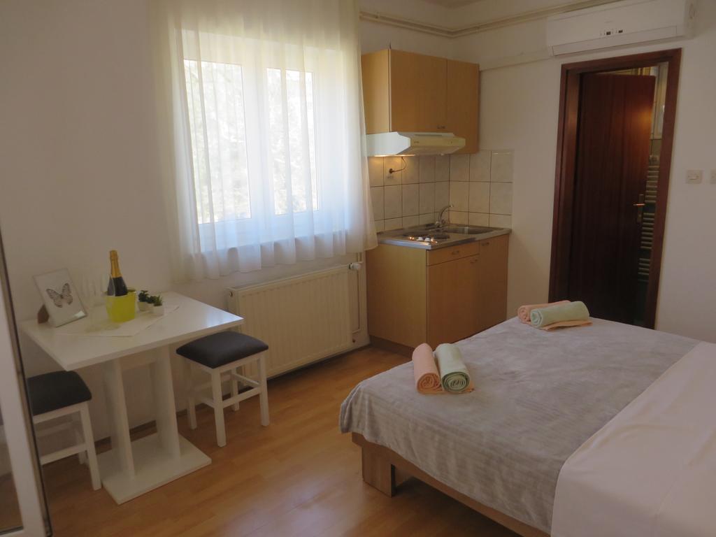 Apartments Karaba Pakoštane Eksteriør bilde