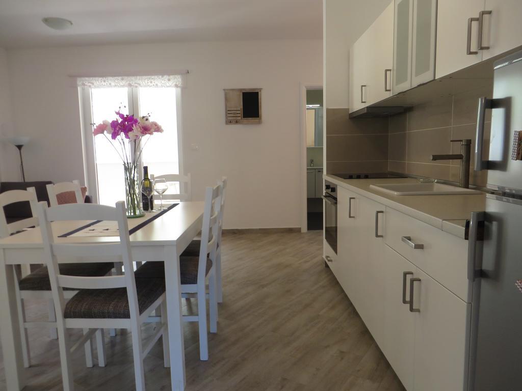 Apartments Karaba Pakoštane Eksteriør bilde