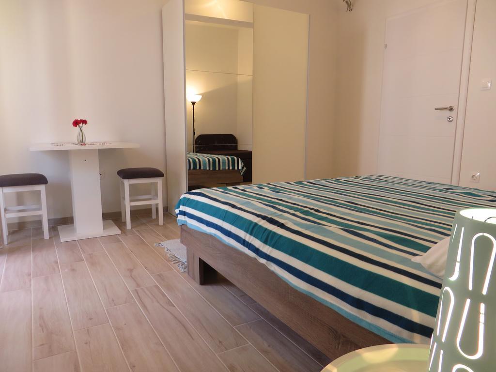 Apartments Karaba Pakoštane Eksteriør bilde