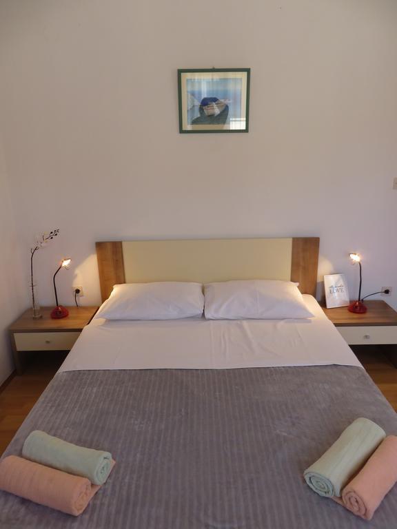 Apartments Karaba Pakoštane Eksteriør bilde